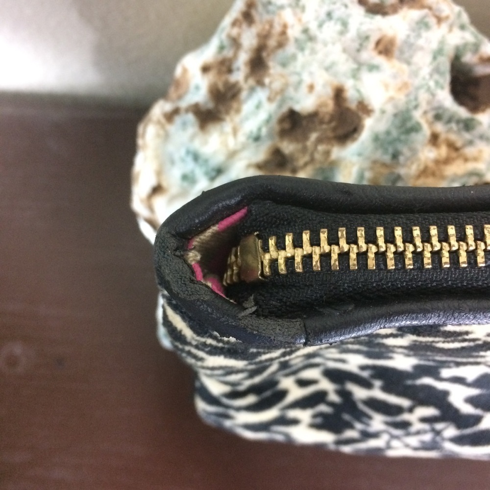 Juicy Couture Animal Print Wristlet - Picture 5 of 7